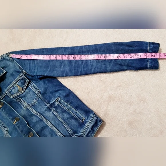 GAP Women’s Denim Jean Trucker Jacket Size XS Medium Wash 100% Cotton Casual - Picture 9 of 12